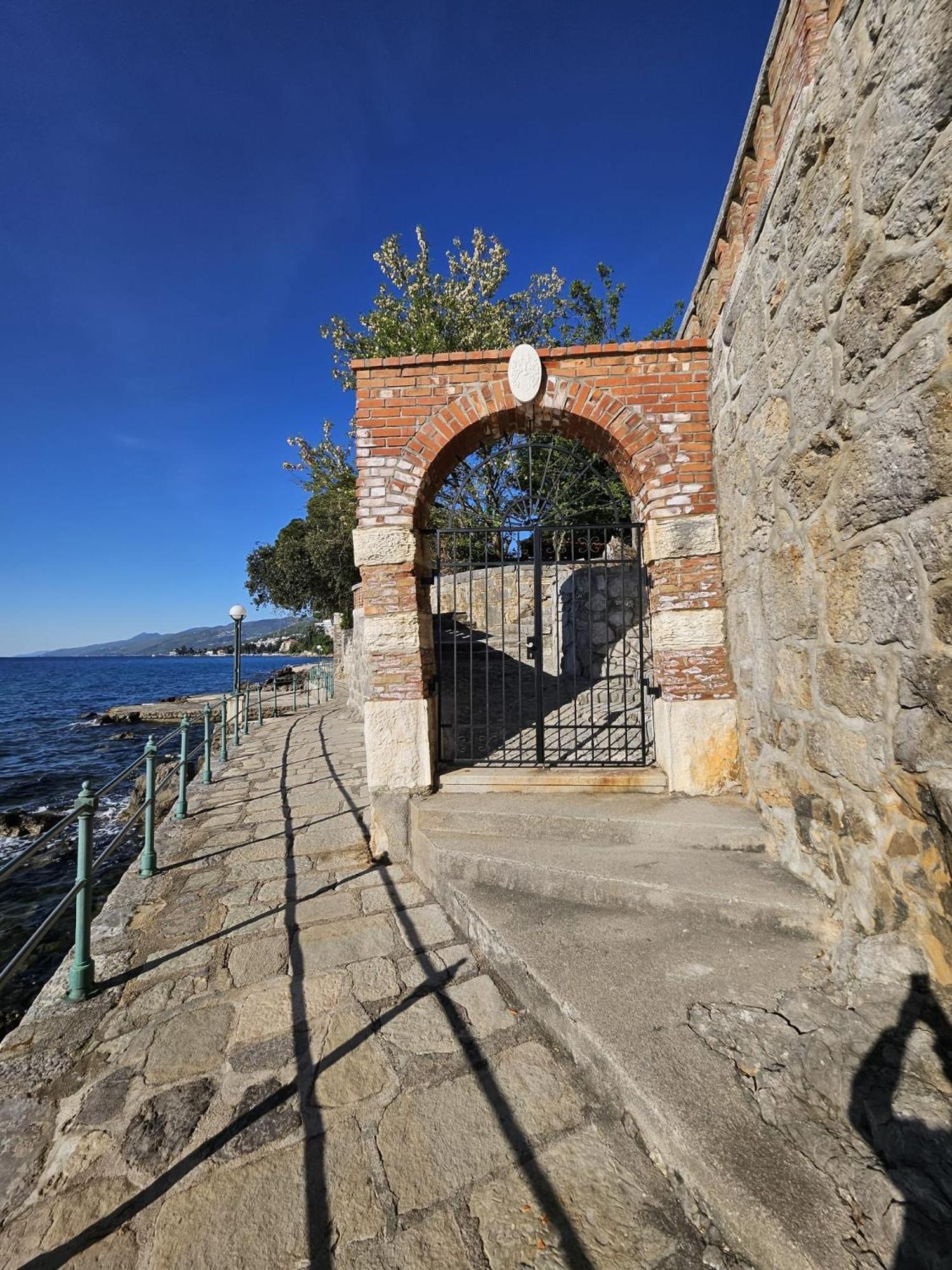 Prosecco Di Abbazia Lägenhet Exteriör bild